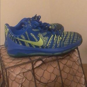 Kevin Durant youth Nike shoes